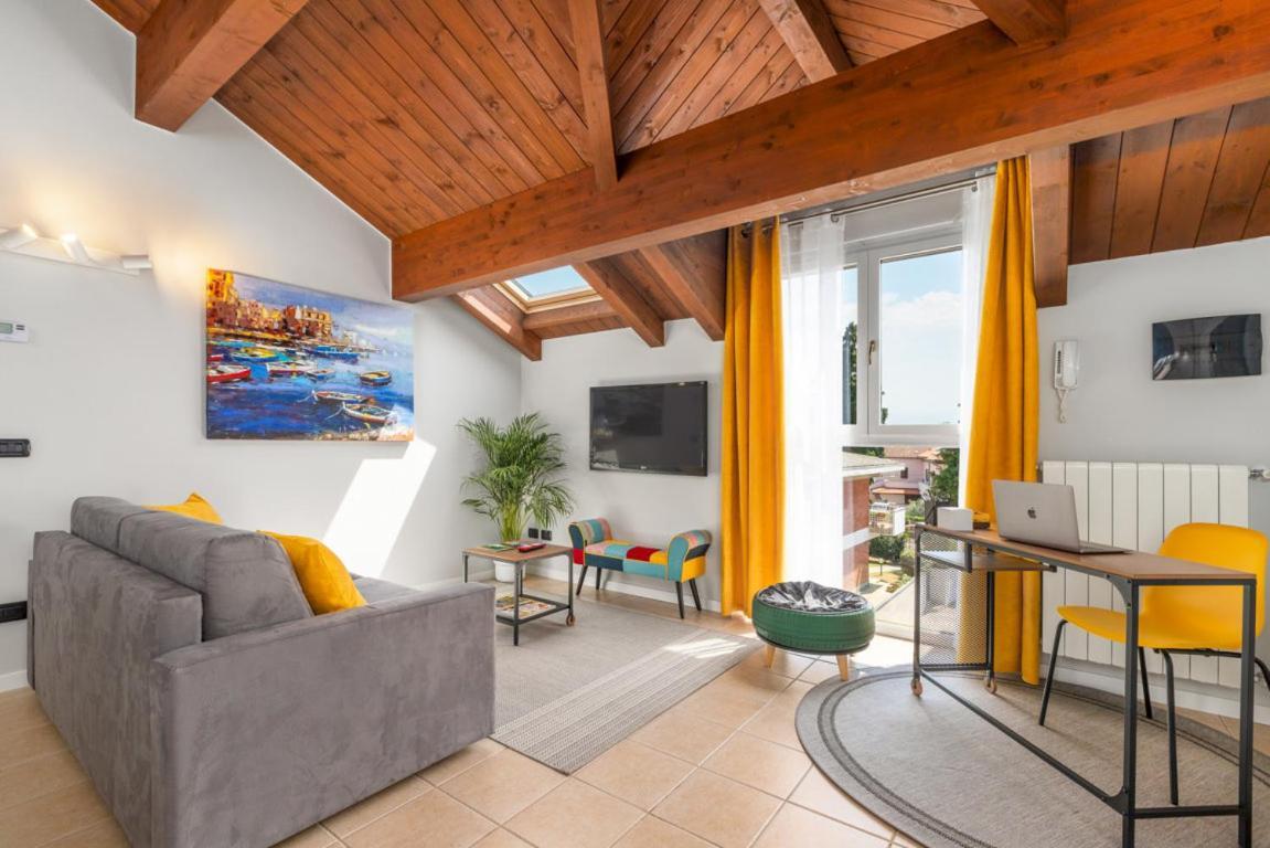 Casa Gialla 7A, New Apartment Milano&Como Bregnano Exteriör bild